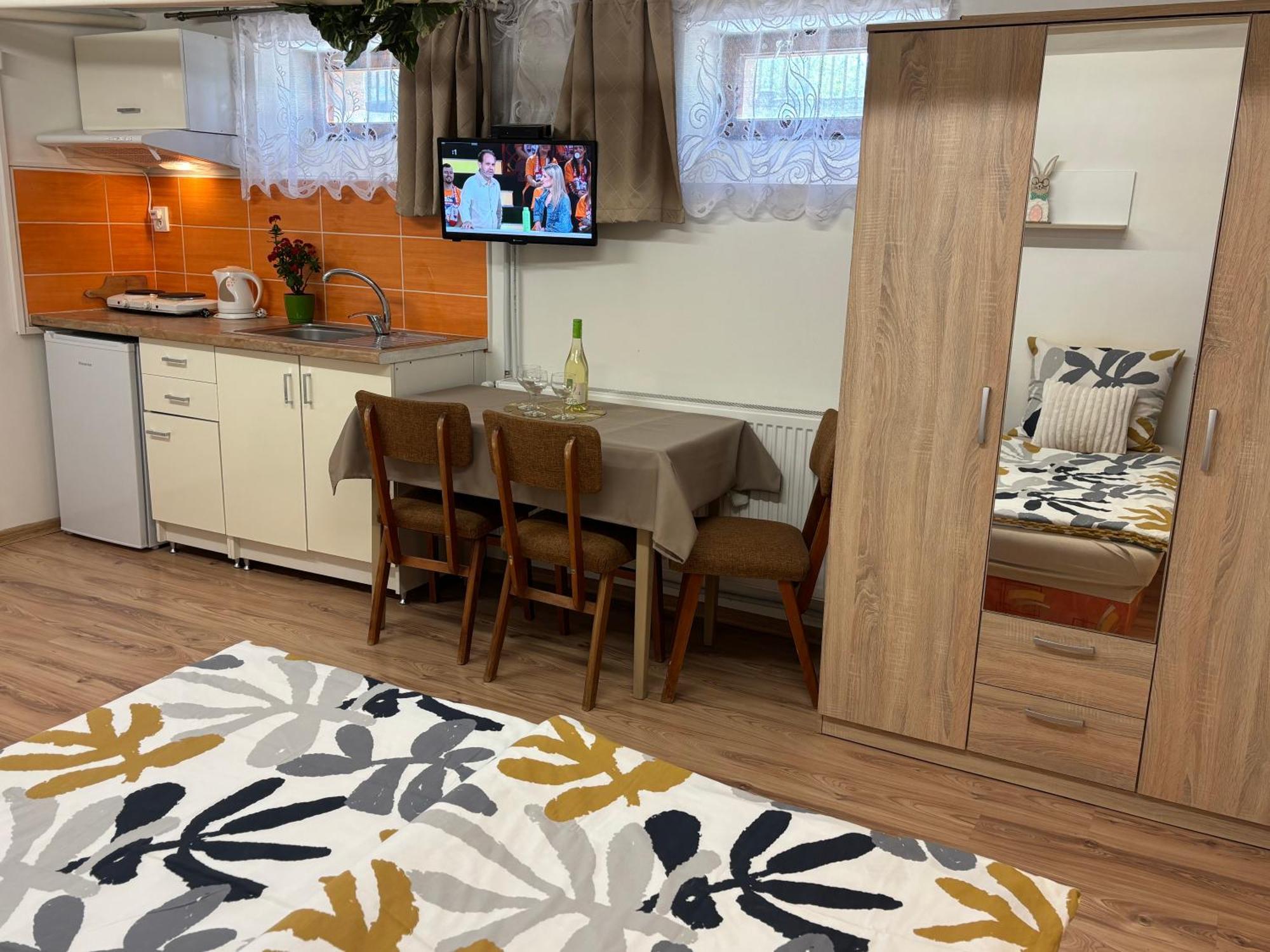 Apartmanovy Dom Grand Štúrovo Bagian luar foto