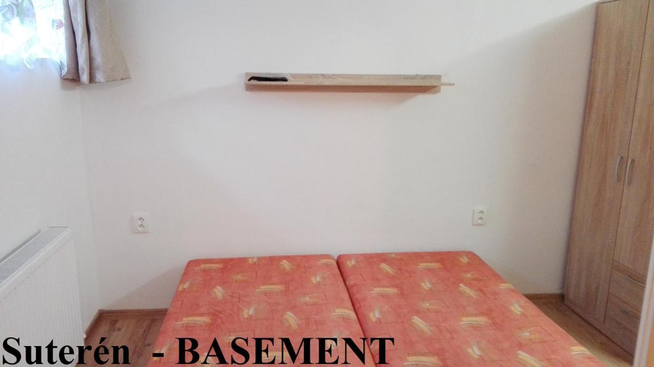 Apartmanovy Dom Grand Štúrovo Bagian luar foto