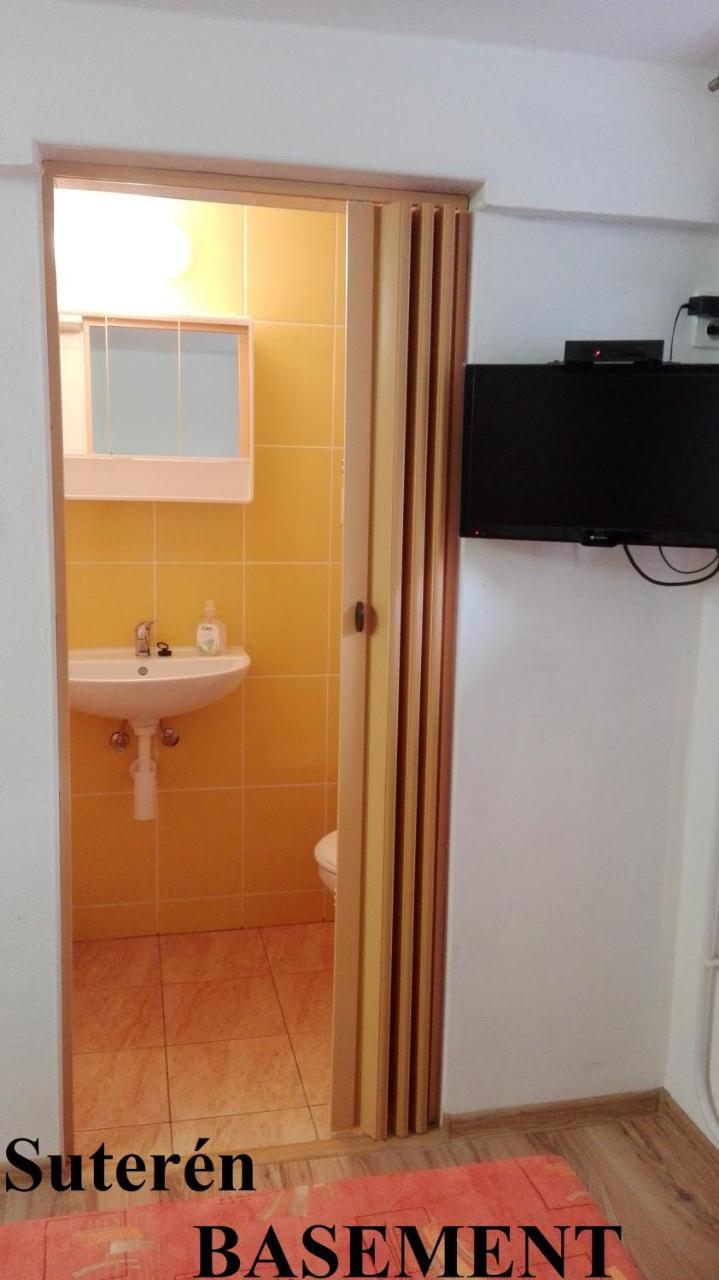Apartmanovy Dom Grand Štúrovo Bagian luar foto